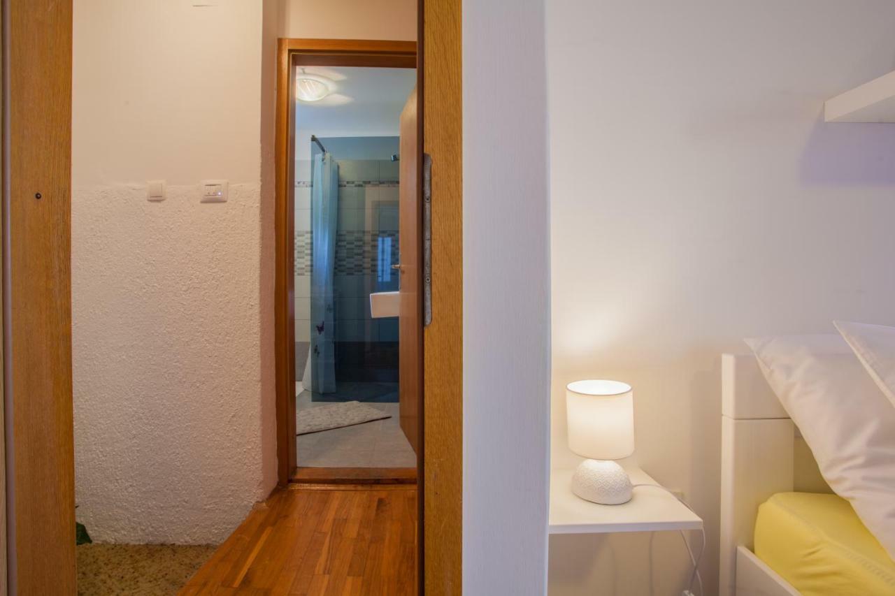 Room M Cres Exterior photo
