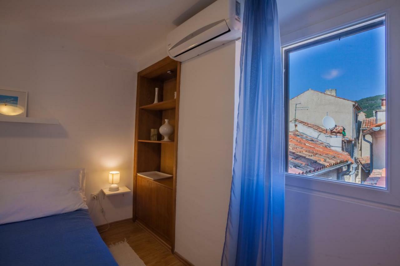 Room M Cres Exterior photo